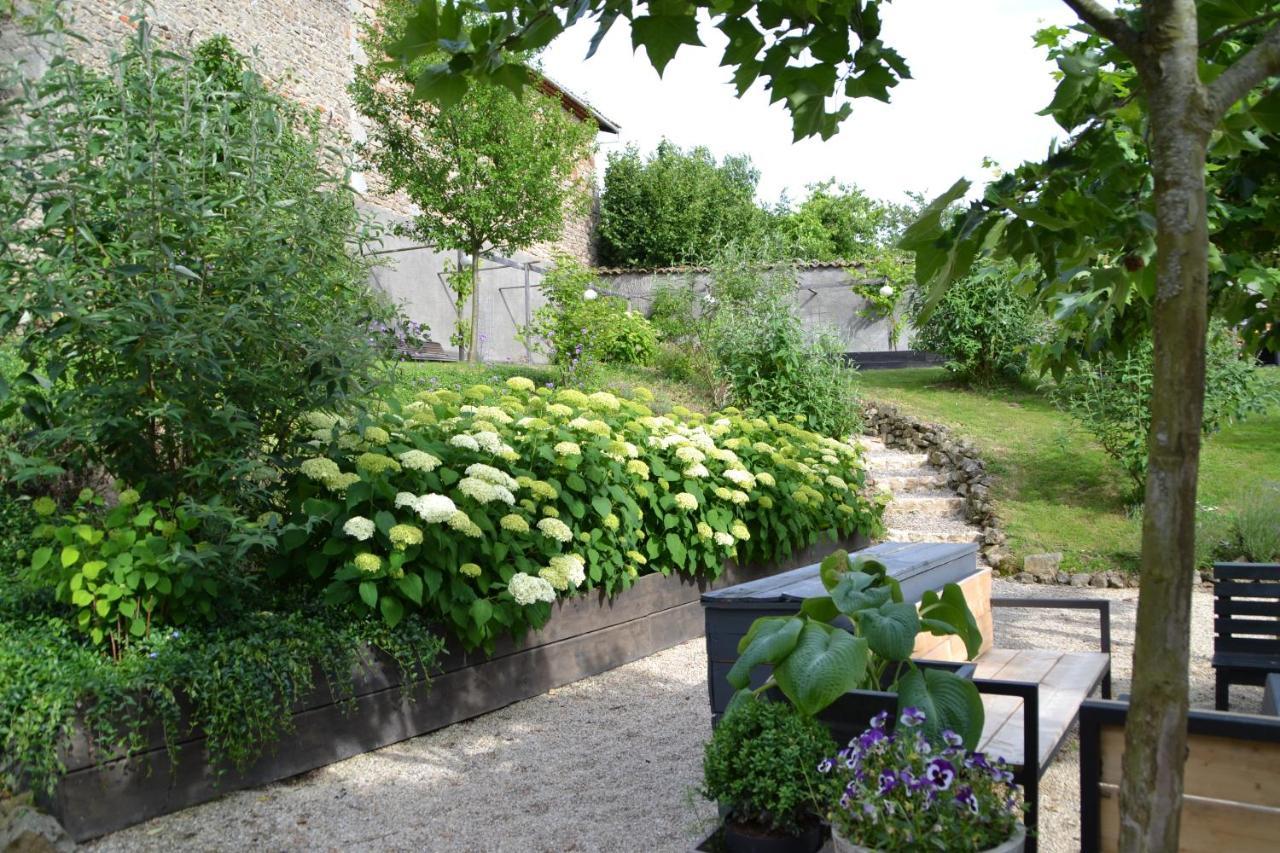 Bed and Breakfast La Paresse En Douce Tours-Sur-Meymont Exterior foto
